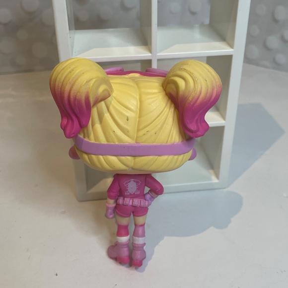 💕3 for $10 -Harley Quinn - DC Bombshells series - Breast Cancer Awareness - Picture 4 of 7